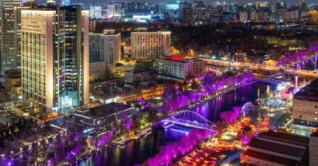夜游北京亮马河赴水岸光影之约