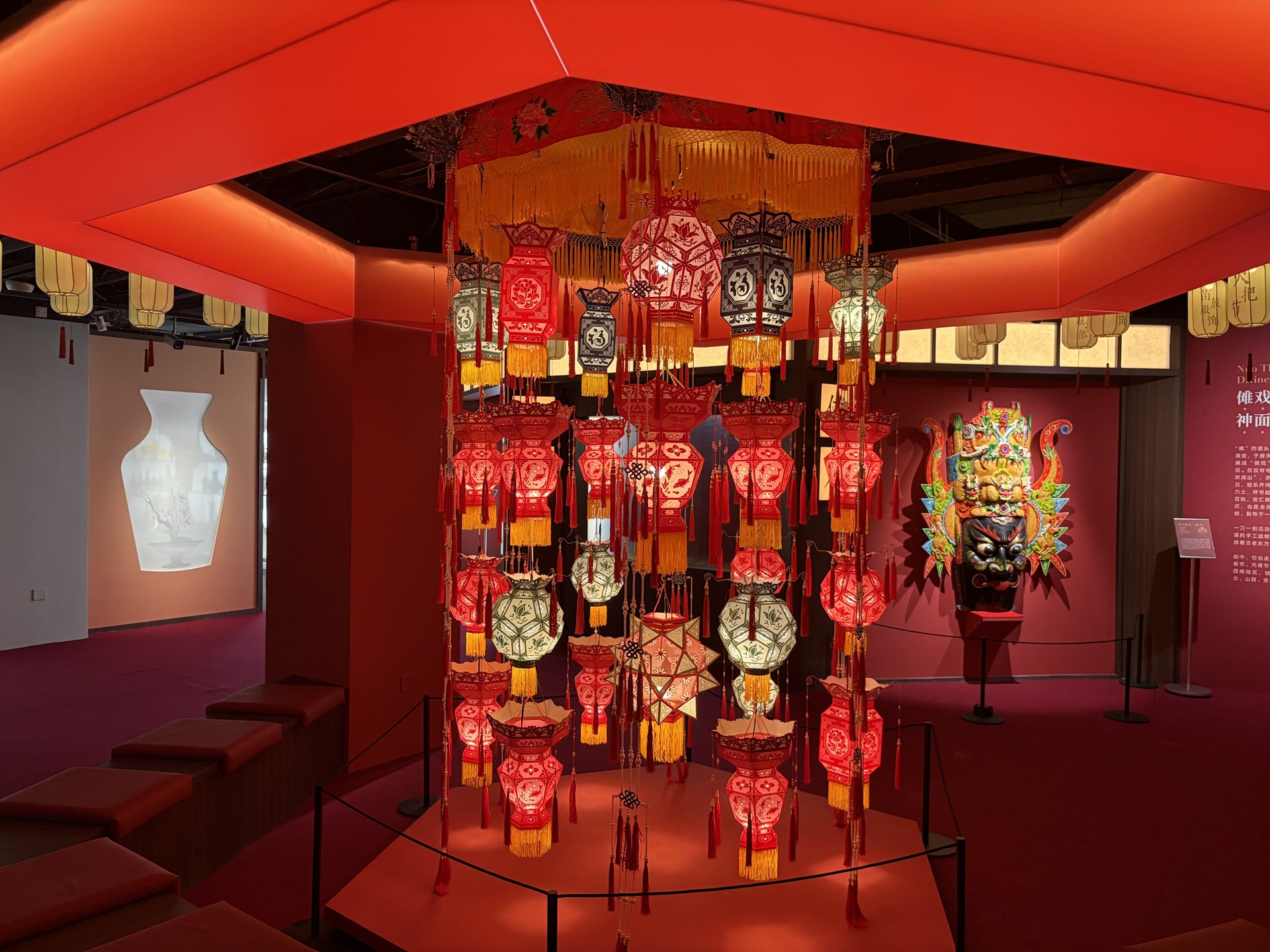 “中国工艺·遇见非遗”展览亮相北京，三百余件展品尽显东方造物之美
